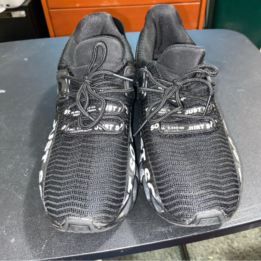 Stylish Black Athletic Women's Shoes